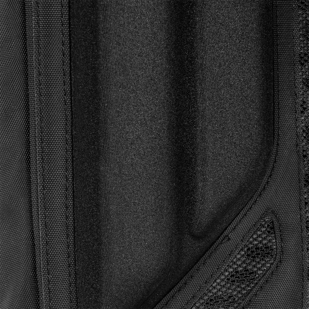 paragon-hydration-pack-o3 Paragon_Black_Texture.png